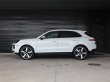 Certified 2025 Porsche Cayenne image 2