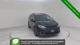 Used 2019 Chrysler Pacifica Limited w/ S Appearance Package image 5