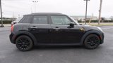 Used 2017 MINI Cooper 4-Door Hardtop image 4