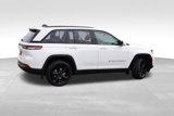 Certified 2024 Jeep Grand Cherokee Altitude image 5