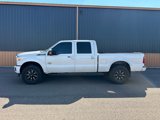 Used 2015 Ford F350 Platinum w/ Platinum Package image 3