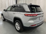 Used 2025 Jeep Grand Cherokee Laredo image 5