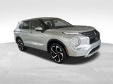 New 2025 Mitsubishi Outlander SE image 2