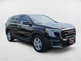 Used 2024 GMC Terrain SLE image 3
