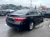 Used 2017 Toyota Camry SE image 3