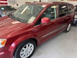 Used 2014 Chrysler Town & Country Touring image 3