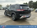 New 2025 Nissan Pathfinder Platinum image 3