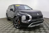 Used 2024 Mitsubishi Outlander SE image 3