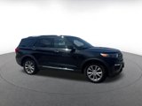 Used 2024 Ford Explorer Limited image 2