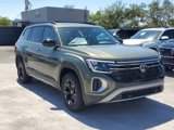 New 2025 Volkswagen Atlas Peak Edition SE image 4