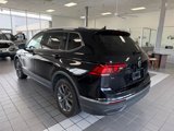 Used 2022 Volkswagen Tiguan SE w/ Panoramic Sunroof Package image 2