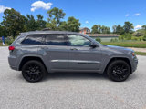 Used 2022 Jeep Grand Cherokee Laredo X image 4
