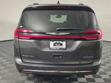 Used 2023 Chrysler Pacifica Limited image 5