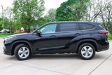 Used 2021 Toyota Highlander LE image 4