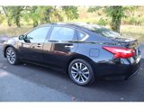 Used 2017 Nissan Altima 2.5 SL w/ Moonroof Package image 5