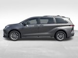 Used 2022 Toyota Sienna LE image 2