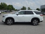 New 2025 Nissan Pathfinder Platinum image 3