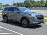 Used 2024 Nissan Pathfinder SL w/ SL Premium Package image 3