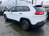 Used 2015 Jeep Cherokee Sport image 4