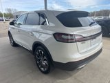 Used 2022 Lincoln Nautilus Reserve image 4