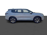 New 2025 Mitsubishi Outlander SE image 3