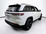 Used 2023 Jeep Grand Cherokee Altitude image 5