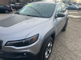 Used 2019 Jeep Cherokee Trailhawk image 2