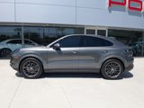 Certified 2024 Porsche Cayenne Coupe image 2