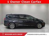 Used 2024 Chrysler Pacifica Limited image 3