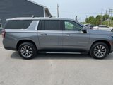 Used 2022 Chevrolet Suburban LT w/ Luxury Package image 2