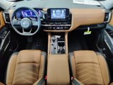 New 2025 Nissan Pathfinder Platinum image 3