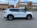 New 2025 Mitsubishi Outlander SE image 4