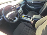 Certified 2021 Ford Explorer XLT image 3