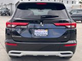 Used 2022 Mitsubishi Outlander SE image 5