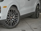 New 2025 Porsche Cayenne Coupe image 6