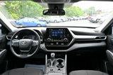 Used 2022 Toyota Highlander LE image 2