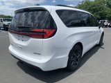 New 2024 Chrysler Pacifica Limited w/ S Appearance Package image 5