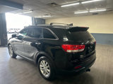 Used 2017 Kia Sorento LX w/ LX Convenience Package image 6