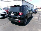 Used 2018 Jeep Renegade Latitude image 4