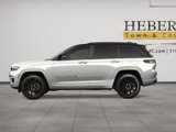 New 2025 Jeep Grand Cherokee Summit image 3