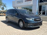 New 2025 Chrysler Pacifica Select image 4