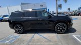 New 2025 Chevrolet Traverse High Country w/ LPO, Floor Liner Package image 2