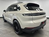 Used 2025 Porsche Cayenne image 4