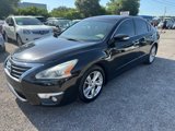Used 2015 Nissan Altima 2.5 SV w/ Convenience Package image 3