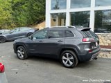 Used 2019 Jeep Cherokee Limited image 2