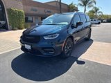 Used 2024 Chrysler Pacifica Limited w/ S Appearance Package image 3
