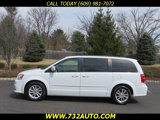 Used 2016 Dodge Grand Caravan SXT w/ UConnect Hands-Free Group image 2