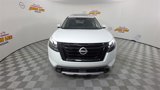 New 2025 Nissan Pathfinder Platinum image 2