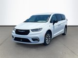 New 2025 Chrysler Pacifica Select image 3