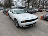 Used 2019 Dodge Challenger SXT image 5